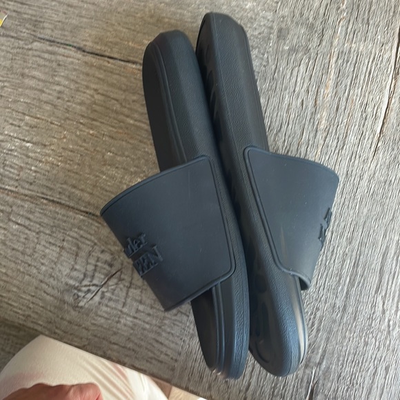 Alexander McQueen Mens slides- size 43 (10 US) - Picture 5 of 12
